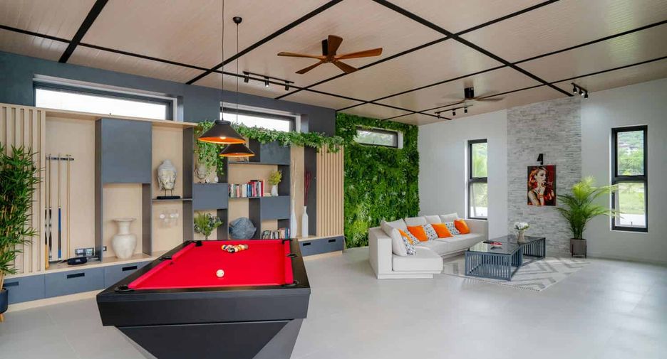 For sale 4 bedrooms villa in Hua Hin, Prachuap Khiri Khan