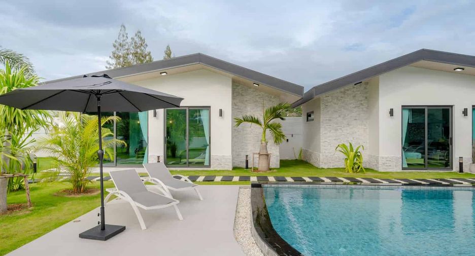 For sale 4 bedrooms villa in Hua Hin, Prachuap Khiri Khan