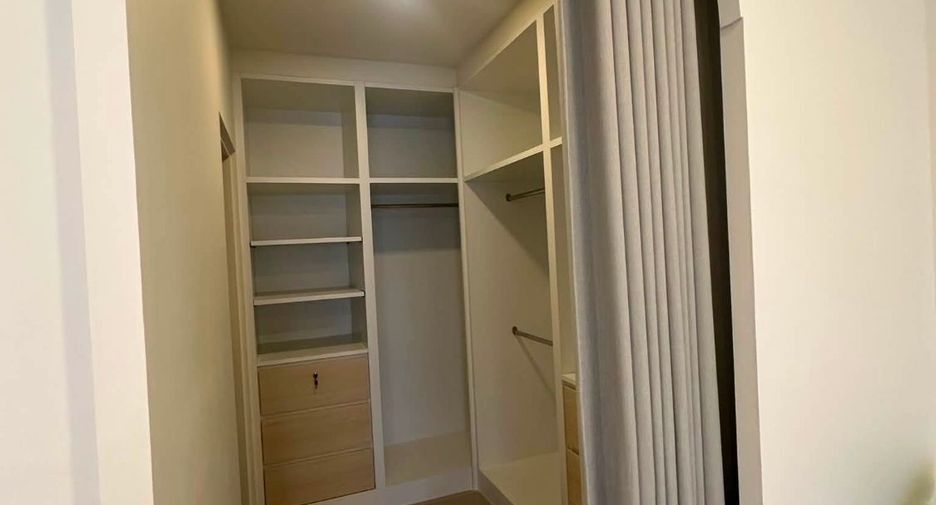 Wohnung zur Miete mit 2 Zimmer in Phra Khanong, Bangkok