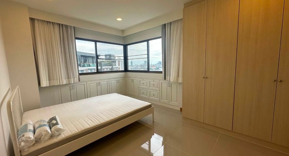 Wohnung zur Miete mit 2 Zimmer in Phra Khanong, Bangkok