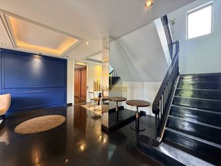 For rent そして for sale 4 ベッドルーム villa in Watthana, Bangkok