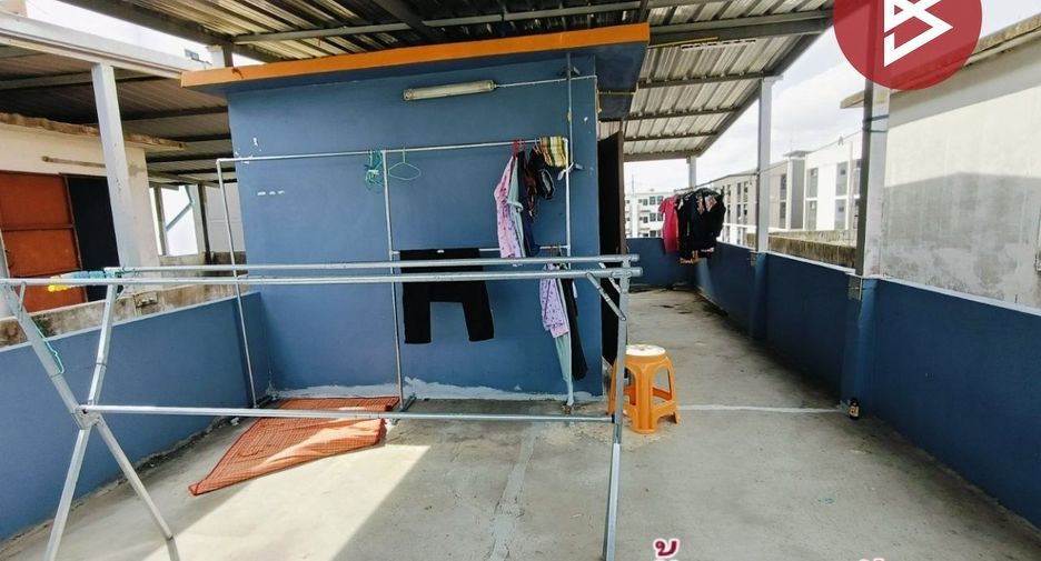 Local comercial en venta de 6 habitaciones en Lat Krabang, Bangkok