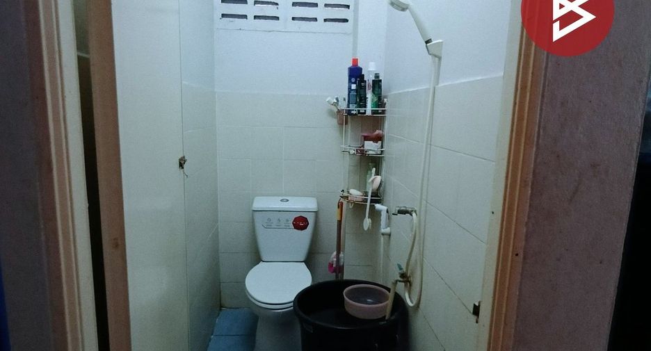 Local comercial en venta de 6 habitaciones en Lat Krabang, Bangkok