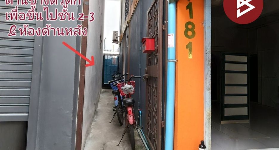 Local comercial en venta de 6 habitaciones en Lat Krabang, Bangkok