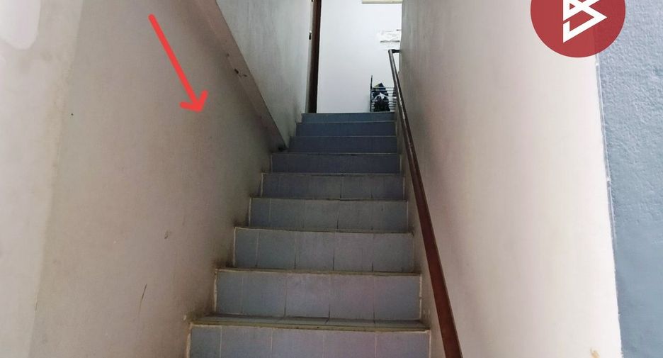 Local comercial en venta de 6 habitaciones en Lat Krabang, Bangkok