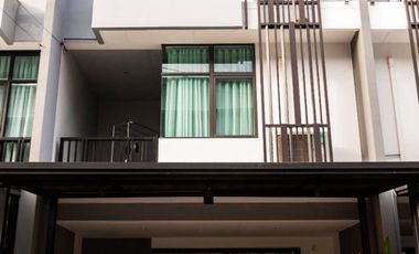 For rent 3 bedrooms townhouse in Bueng Kum, Bangkok