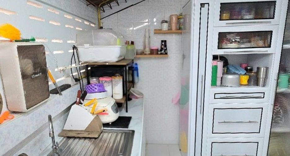 For sale 2 bedrooms townhouse in Mueang Nakhon Pathom, Nakhon Pathom