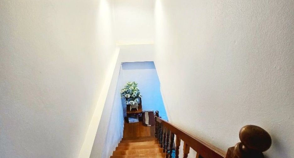 For sale 2 bedrooms townhouse in Mueang Nakhon Pathom, Nakhon Pathom