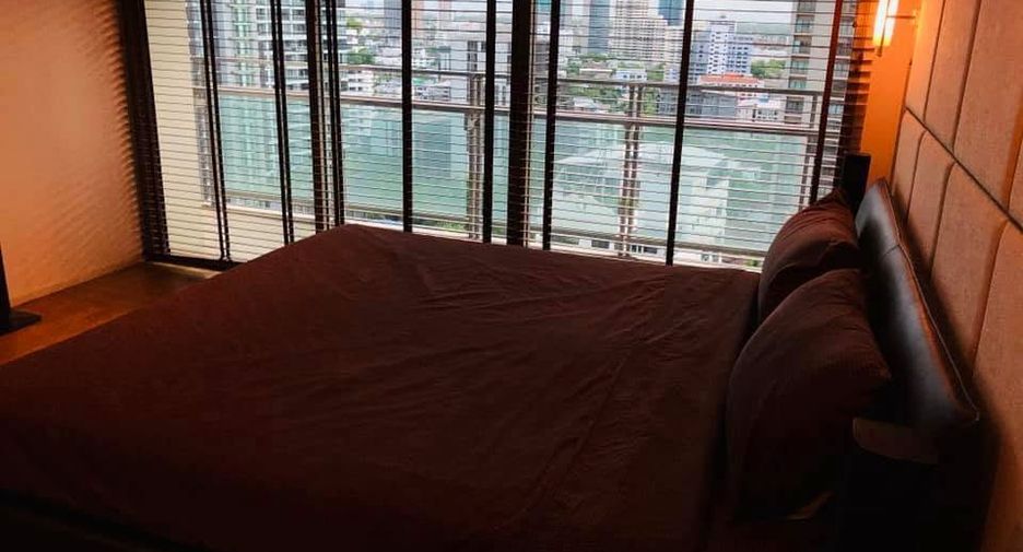For rent 3 bedrooms condo in Khlong Toei, Bangkok