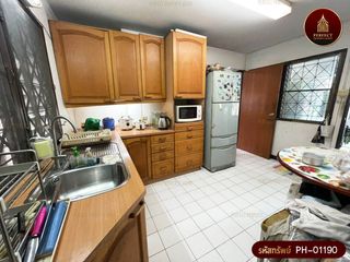 For sale 4 bedrooms house in Chatuchak, Bangkok