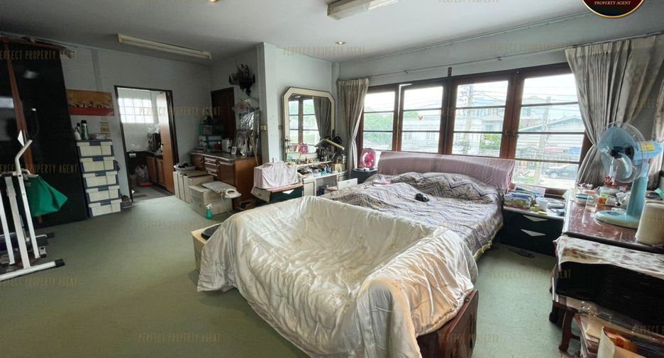 For sale 4 bedrooms house in Chatuchak, Bangkok