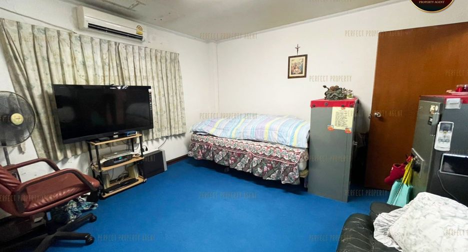 For sale 4 bedrooms house in Chatuchak, Bangkok