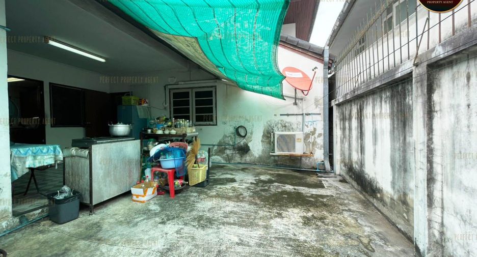 For sale 4 bedrooms house in Chatuchak, Bangkok