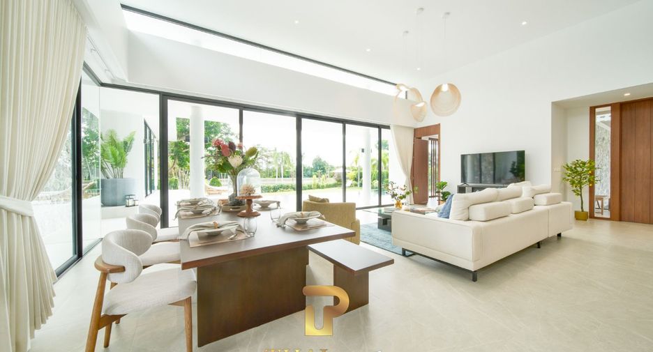 Villa zum Kauf mit 4 Zimmer in Bang Saray, Pattaya