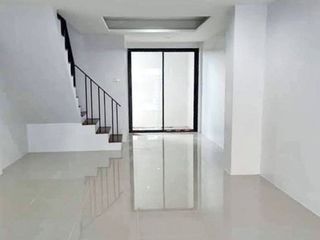Casa adosada en venta de 2 habitaciones en Mueang Nakhon Si Thammarat, Nakhon Si Thammarat