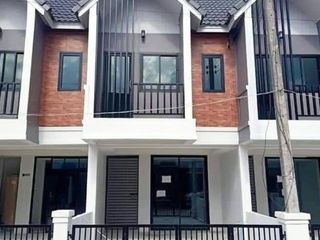 Casa adosada en venta de 2 habitaciones en Mueang Nakhon Si Thammarat, Nakhon Si Thammarat