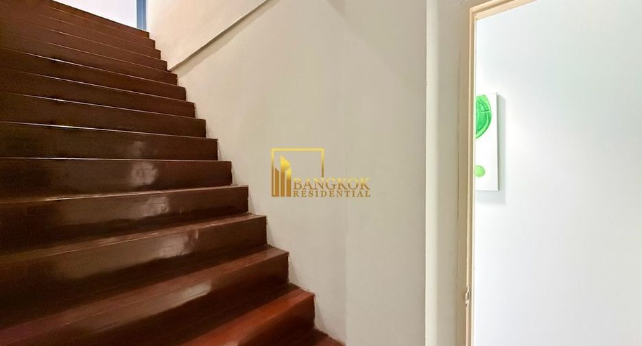 Reihenhaus zur Miete mit 5 Zimmer in Watthana, Bangkok