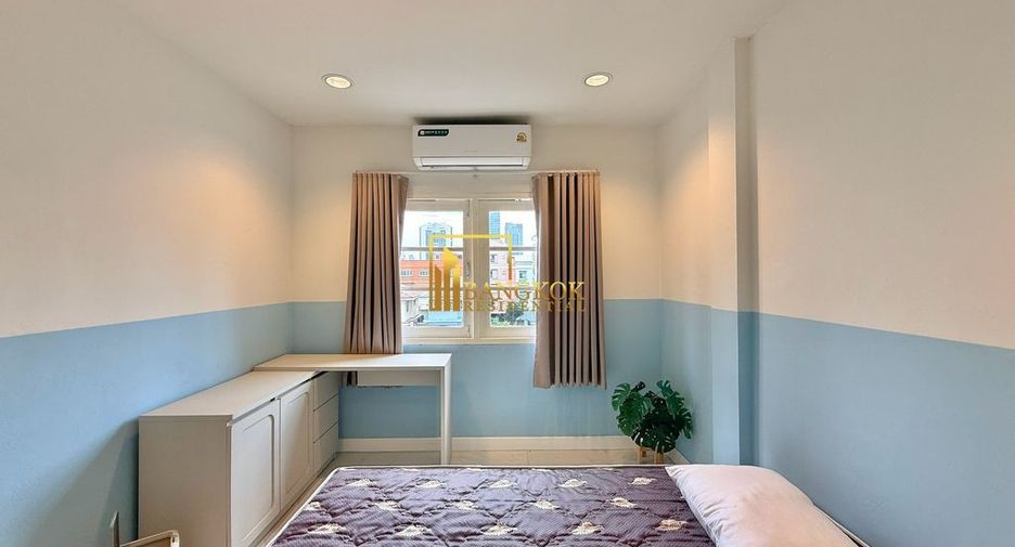 Reihenhaus zur Miete mit 5 Zimmer in Watthana, Bangkok
