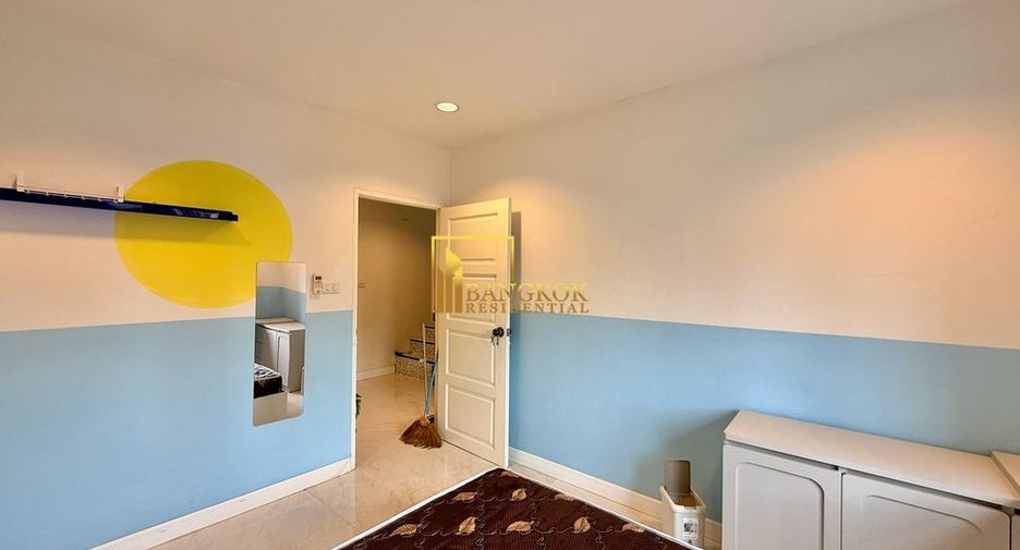 Reihenhaus zur Miete mit 5 Zimmer in Watthana, Bangkok