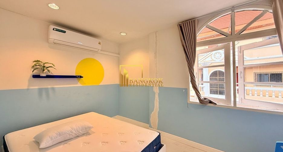 Reihenhaus zur Miete mit 5 Zimmer in Watthana, Bangkok