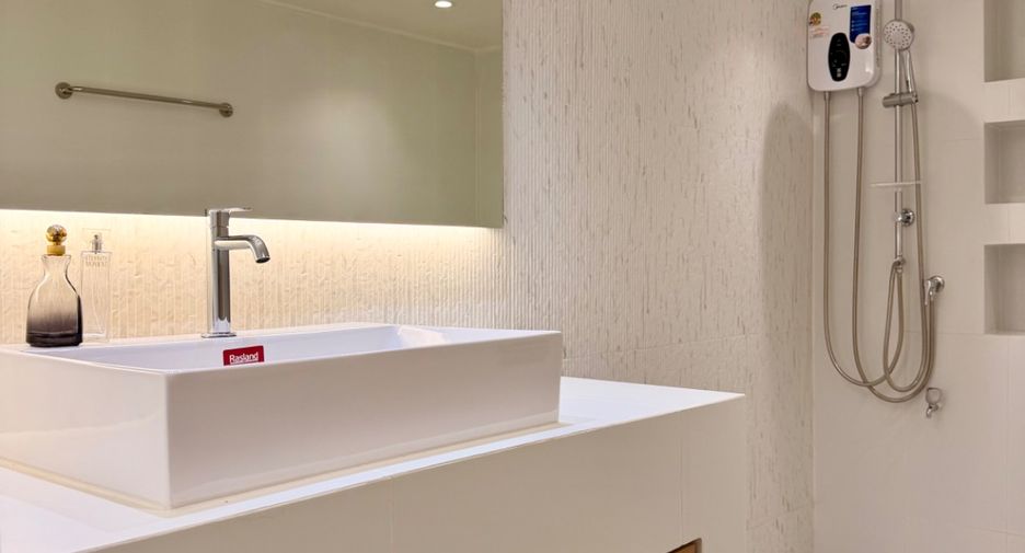 For sale 2 ベッドルーム condo in Mueang Chiang Mai, Chiang Mai