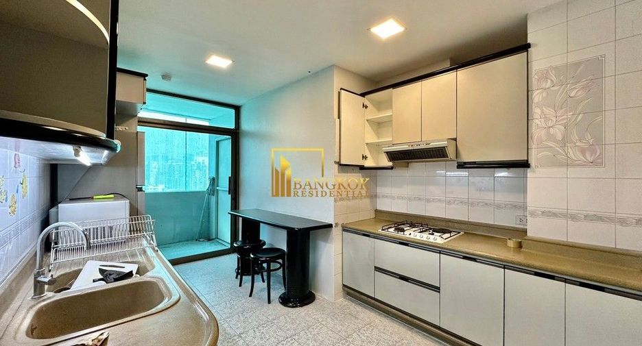 For rent 3 ベッドルーム condo in Watthana, Bangkok