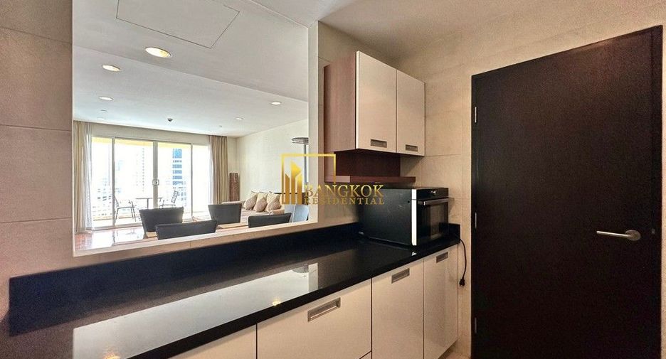 For rent 2 bedrooms condo in Khlong Toei, Bangkok