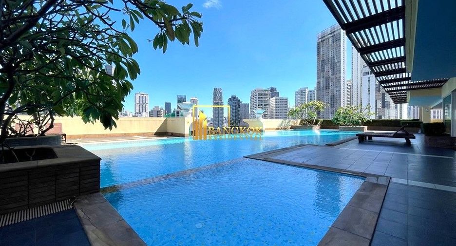 For rent 2 bedrooms condo in Khlong Toei, Bangkok
