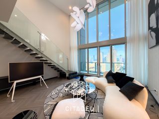 For sale 3 ベッドルーム condo in Sathon, Bangkok