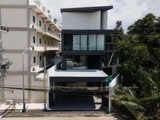 À louer et à vendre 6 chambres villa à Bang Lamung, Chonburi