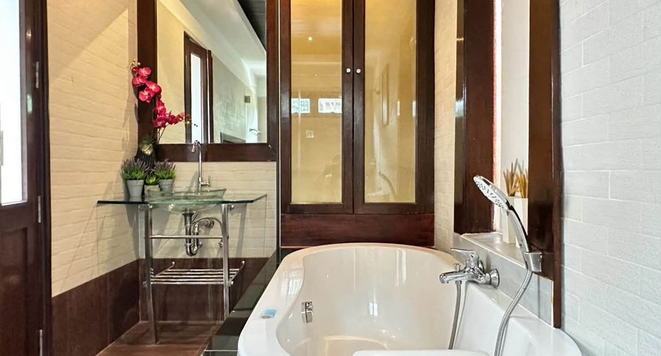 Casa en alquiler de 4 habitaciones en Ban Khai, Rayong