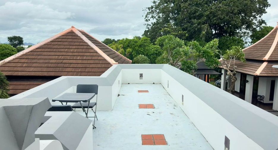 Casa en alquiler de 4 habitaciones en Ban Khai, Rayong