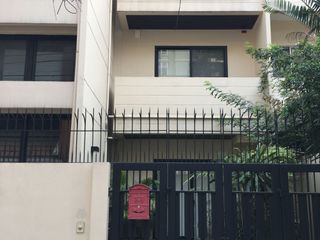 Reihenhaus zur Miete mit 4 Zimmer in Khlong Toei, Bangkok