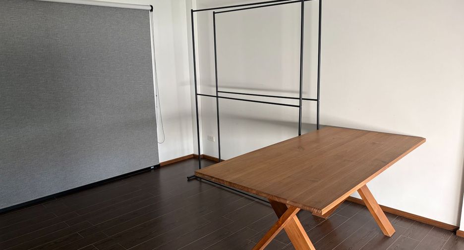 Reihenhaus zur Miete mit 4 Zimmer in Khlong Toei, Bangkok