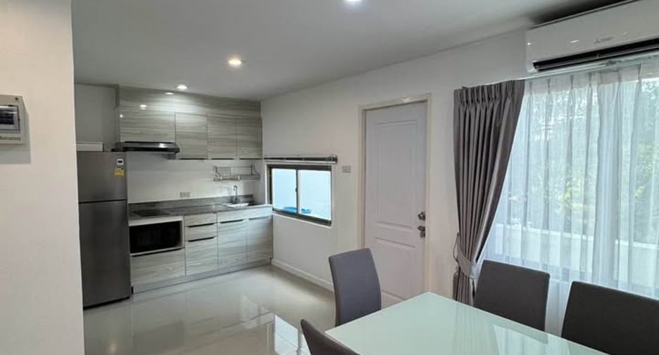 À louer 3 chambres maison à Bang Lamung, Chonburi