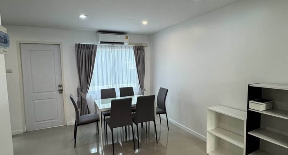 À louer 3 chambres maison à Bang Lamung, Chonburi