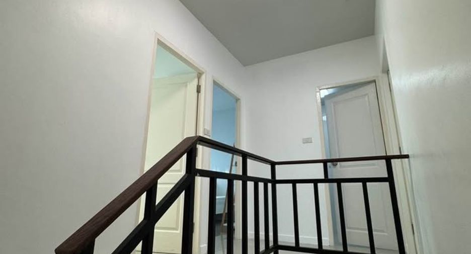 À louer 3 chambres maison à Bang Lamung, Chonburi