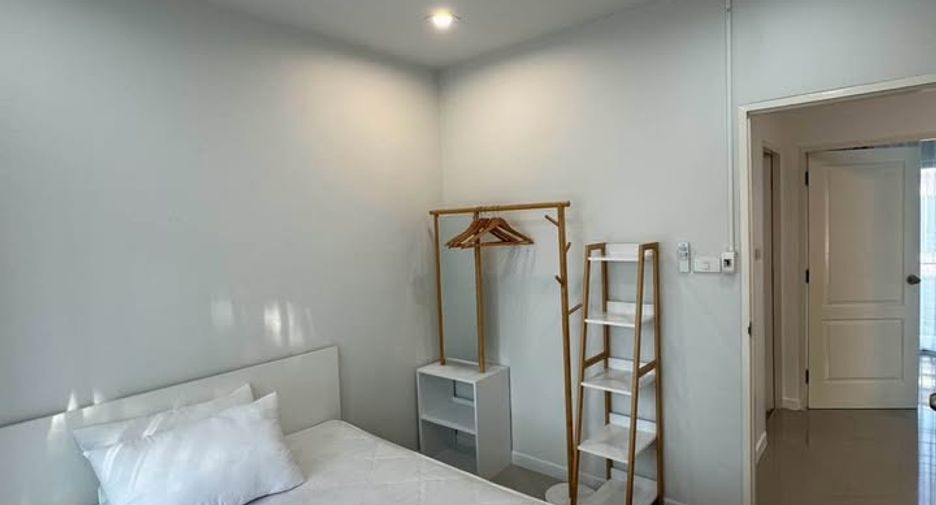 À louer 3 chambres maison à Bang Lamung, Chonburi