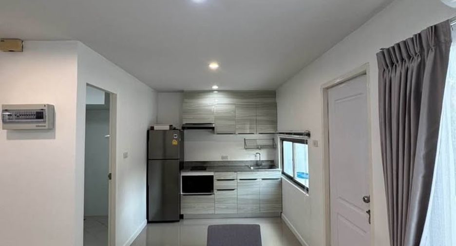 À louer 3 chambres maison à Bang Lamung, Chonburi