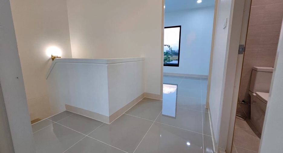 Casa adosada en venta de 3 habitaciones en Bang Bua Thong, Nonthaburi