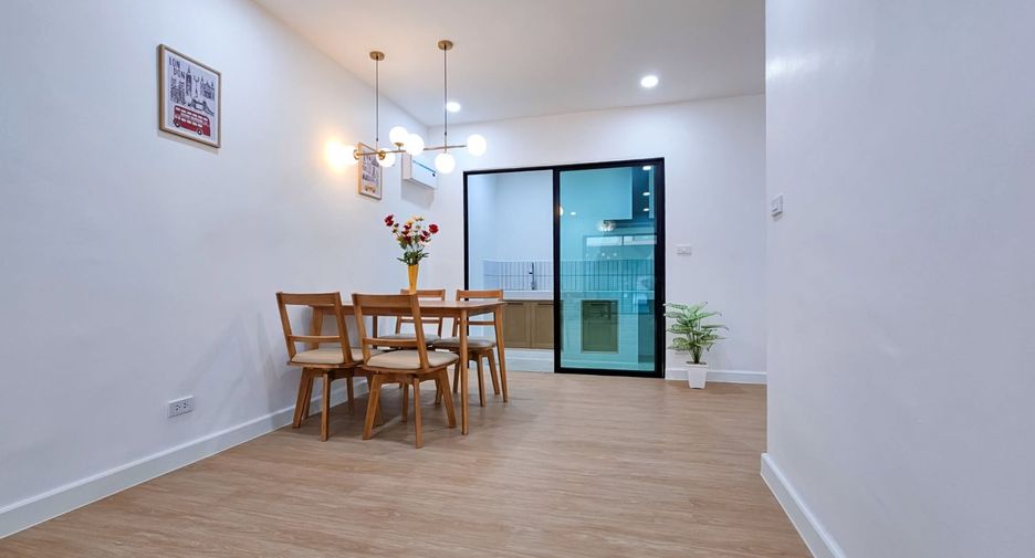 Casa adosada en venta de 3 habitaciones en Bang Bua Thong, Nonthaburi