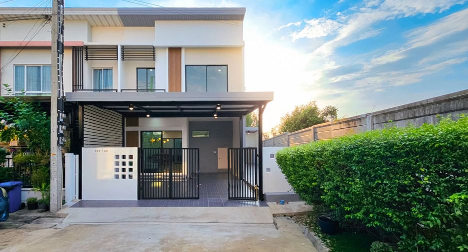 Casa adosada en venta de 3 habitaciones en Bang Bua Thong, Nonthaburi