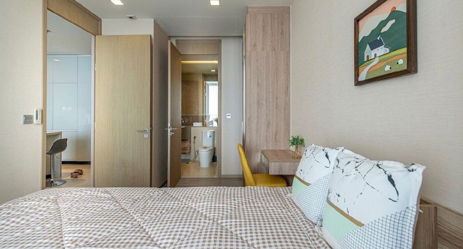 For rent 2 bedrooms condo in Watthana, Bangkok