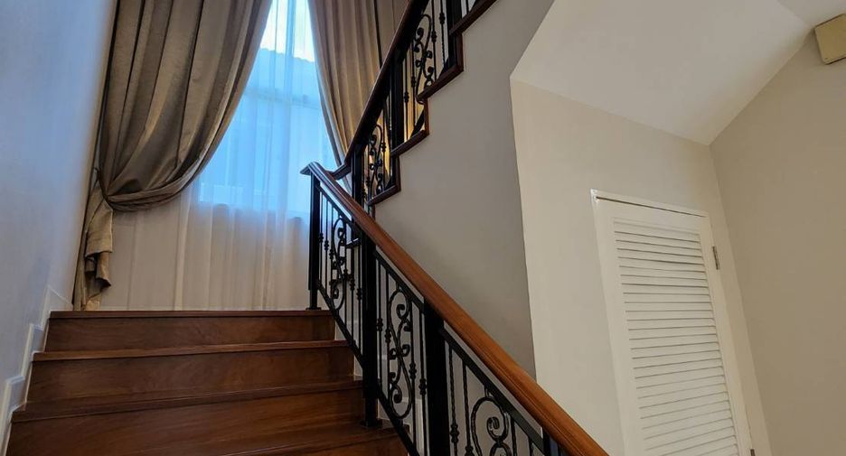 For sale 4 bedrooms house in Prawet, Bangkok