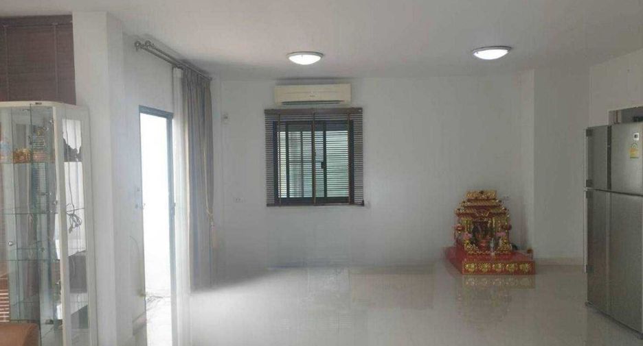 For sale 3 bedrooms house in Sam Phran, Nakhon Pathom