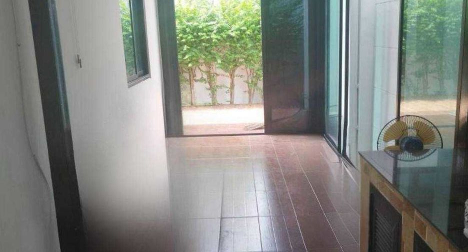 For sale 3 bedrooms house in Sam Phran, Nakhon Pathom