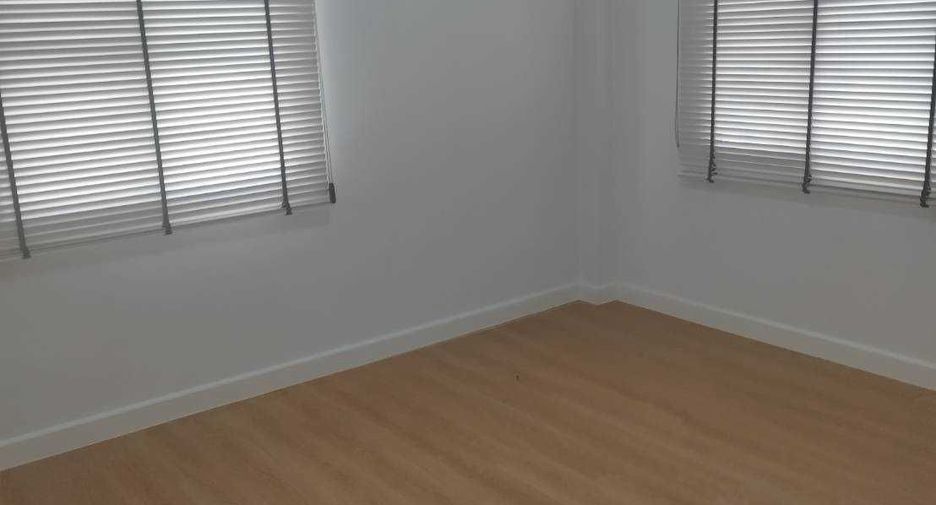 For sale 3 bedrooms house in Sam Phran, Nakhon Pathom