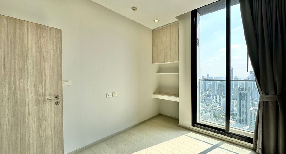 À louer 2 chambres condo à Pathum Wan, Bangkok