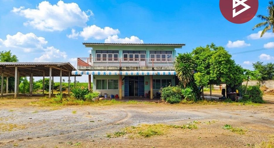 For sale 2 bedrooms house in Song Phi Nong, Suphan Buri