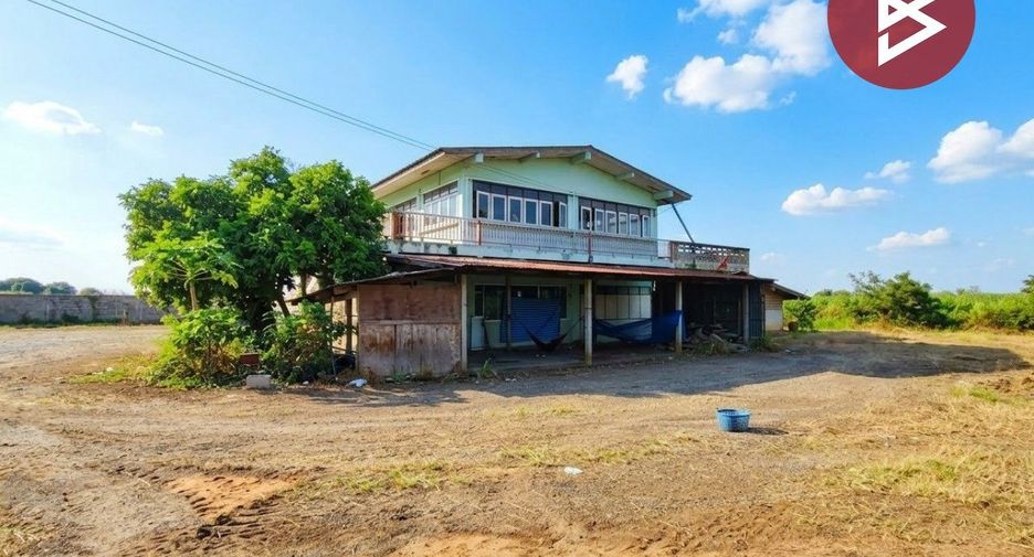 For sale 2 bedrooms house in Song Phi Nong, Suphan Buri